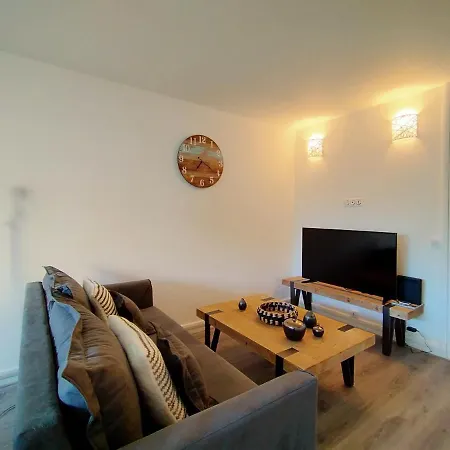 Chic And Comfortable Apart Near Paris * Bois-Colombes